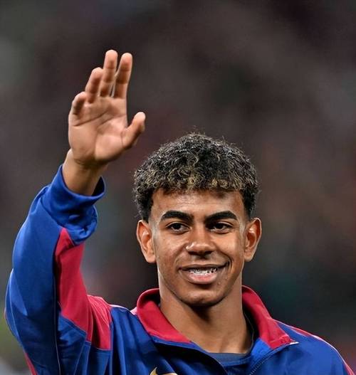 阿斯：英、葡多家俱乐部有意帕尔梅拉斯21岁巴西中场阿兰（阿斯：英葡多队有意签下帕尔梅拉斯21岁巴西中场阿兰）