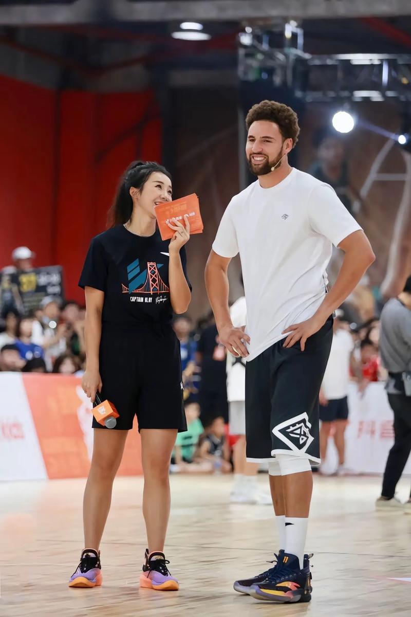 半场：奥格斯堡2-0勒沃库森，吉安努利斯传射，安东-卡德破门（半场战报：奥格斯堡2-0领先勒沃库森，吉安努利斯传射建功，安东-卡德破门）