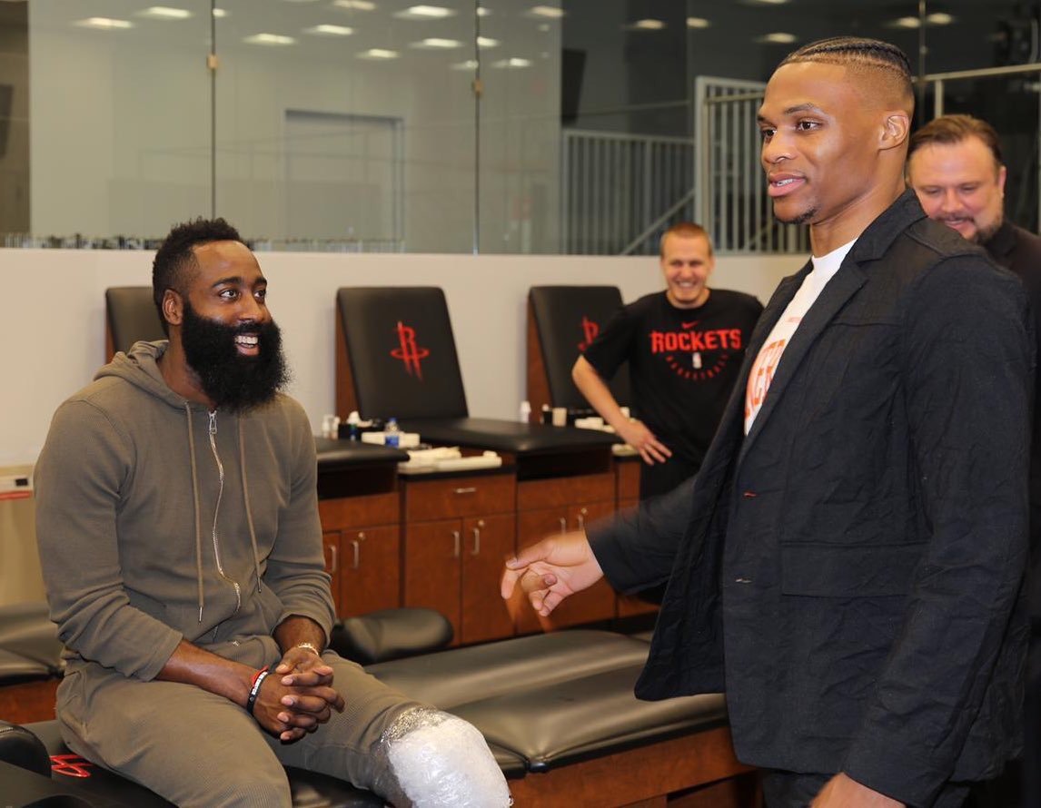 曼城斯特林关键进球锁定三分（斯特林致胜破门助曼城全取三分）