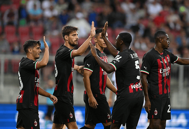 降维打击！深圳外援史密斯暴砍41分10助攻并上演准绝杀（统治级发挥！深圳外援史密斯轰下41分10助攻，上演准绝杀）