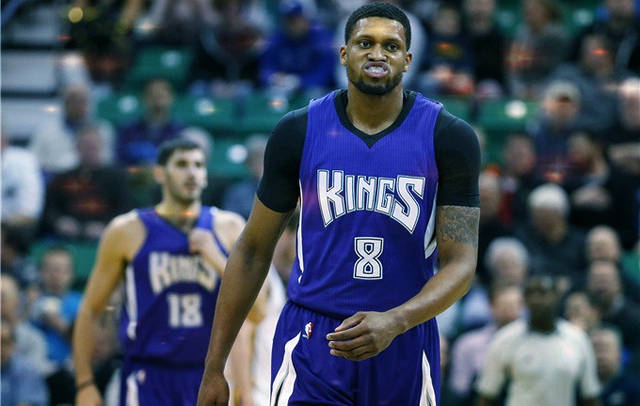 中超俱乐部财政状况恢复中（中超俱乐部财务逐步回暖）