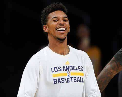 前12居然没有罗哥的名场面，按理来说哪怕硬投，凭...（前12竟无罗哥名场面，照理说就算硬投也该占一席吧）