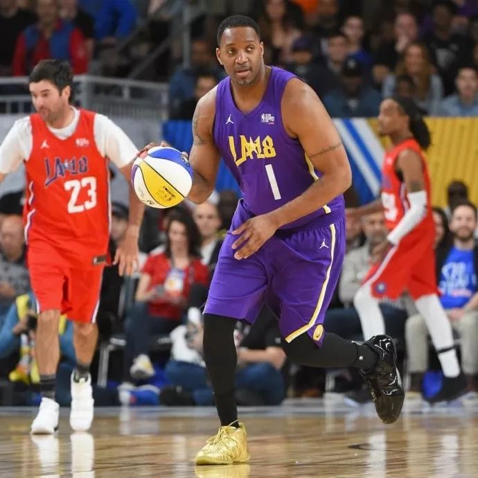 西蒙斯的后 西蒙斯的后